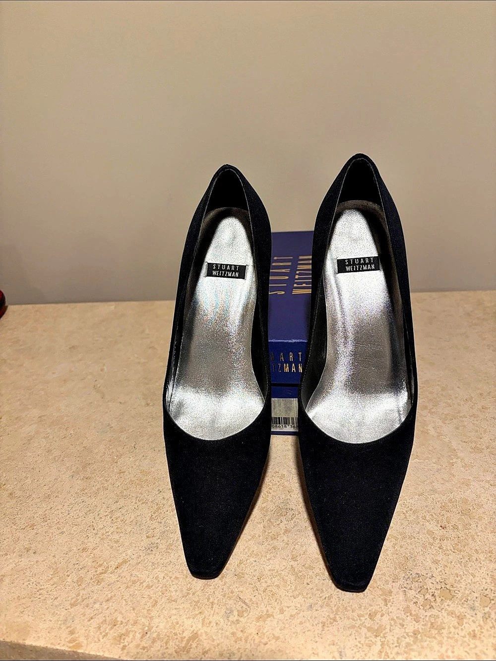 Stuart Weitzman Pointed Toe Heels in Black